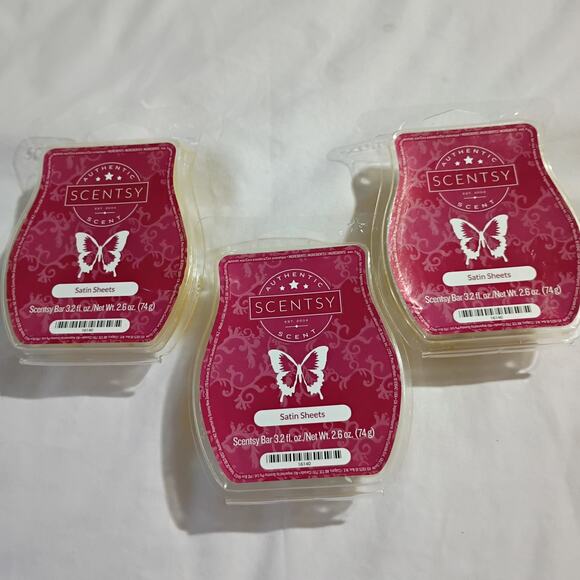 Scentsy SATIN SHEETS 3.2 oz Authentic(Set of 3) scented wax- NEW - Picture 1 of 3